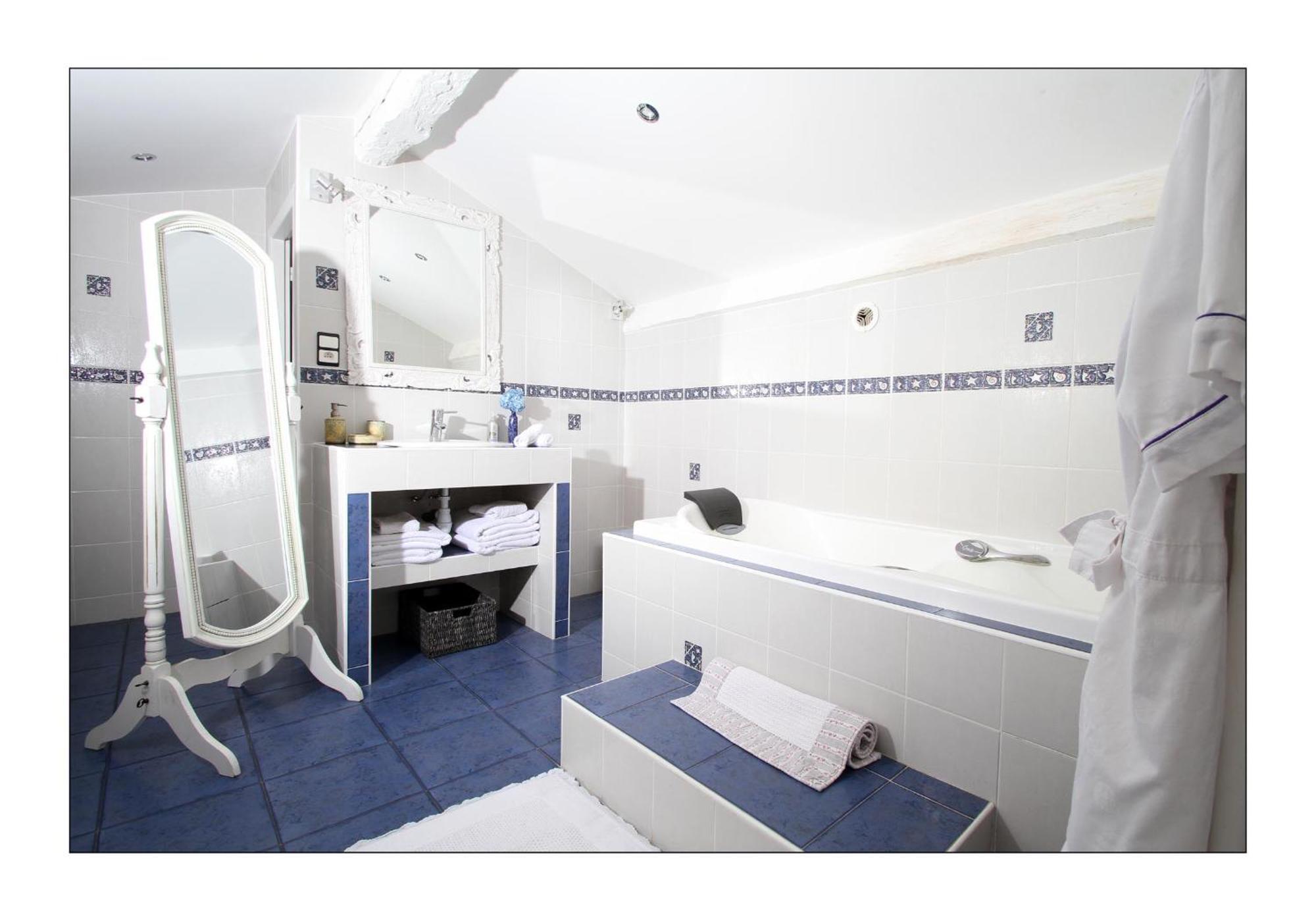 Villa Aimee Luxury Apartments With Heated Pool ヴァル・レ・バン 部屋 写真